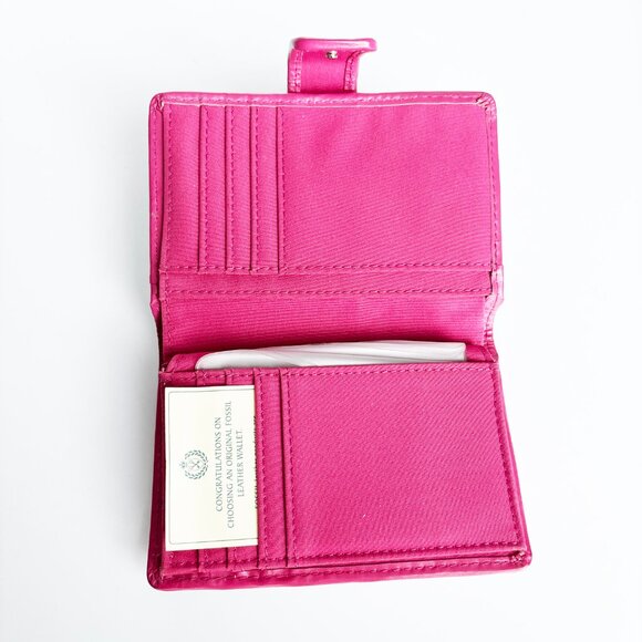 Fossil Pink Heart Leather Bifold Wallet NOS - Picture 8 of 12